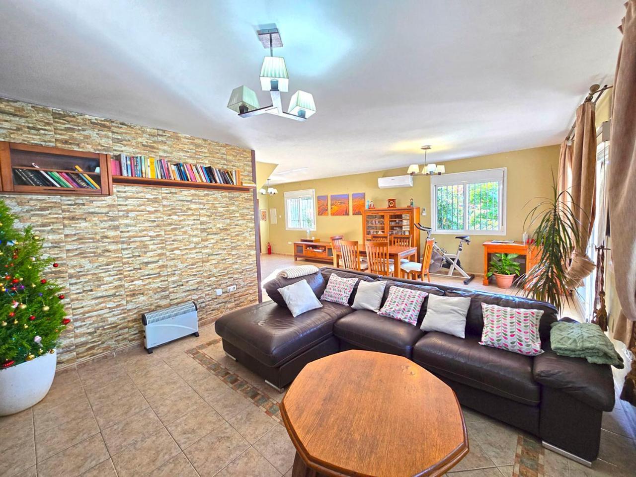 Vila Casa Luis Viñuela Exteriér fotografie